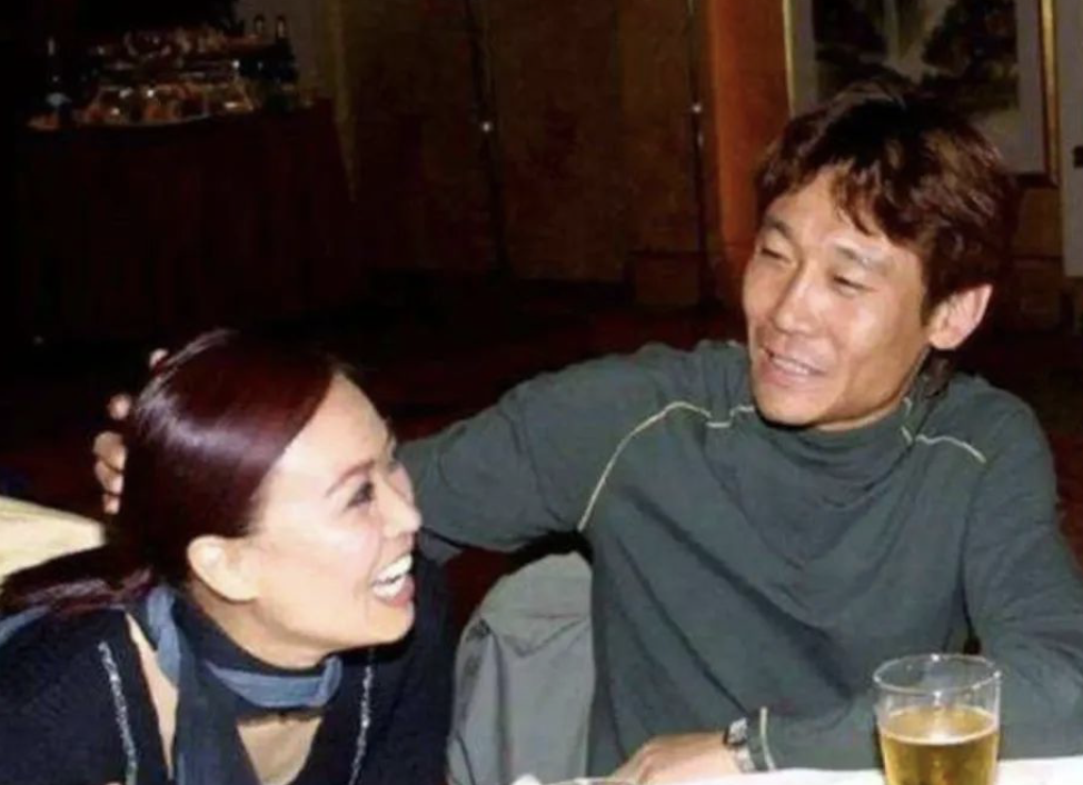 回顾那英我这辈子正确的决定就是携子嫁给了孟桐