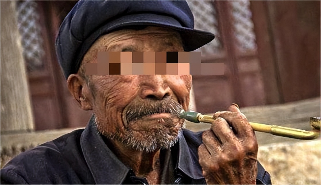 82岁老爷子服毒自尽经调查警方发现他是军委找了40年的人