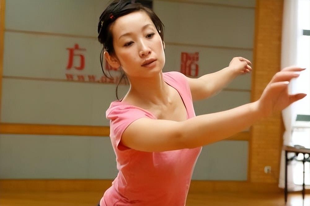 回顾秦海璐被相恋4年的李厚霖抛弃36岁嫁二婚的王新军幸福吗