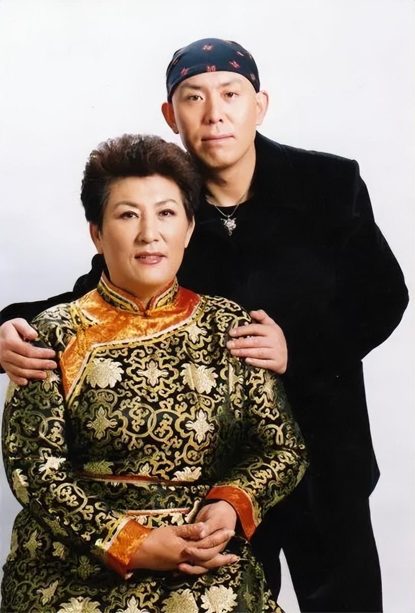 回顾歌唱家德德玛离婚又再婚51岁偏瘫再婚丈夫帮我创造奇迹