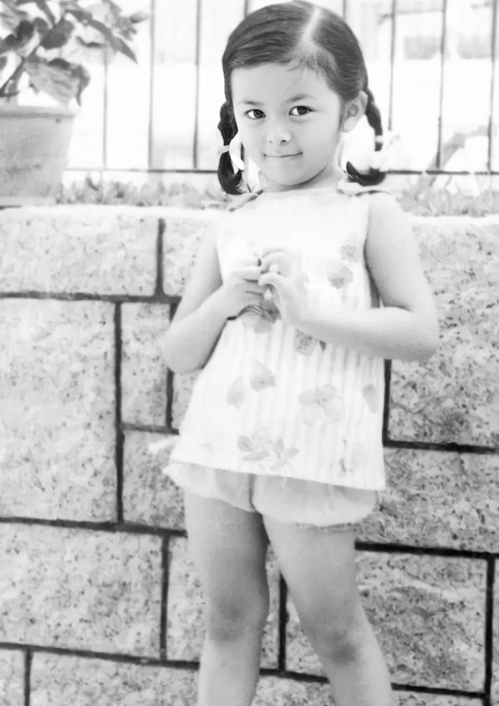 回顾关之琳父亲关山女儿28年不理他去世关之琳为他买400万墓地