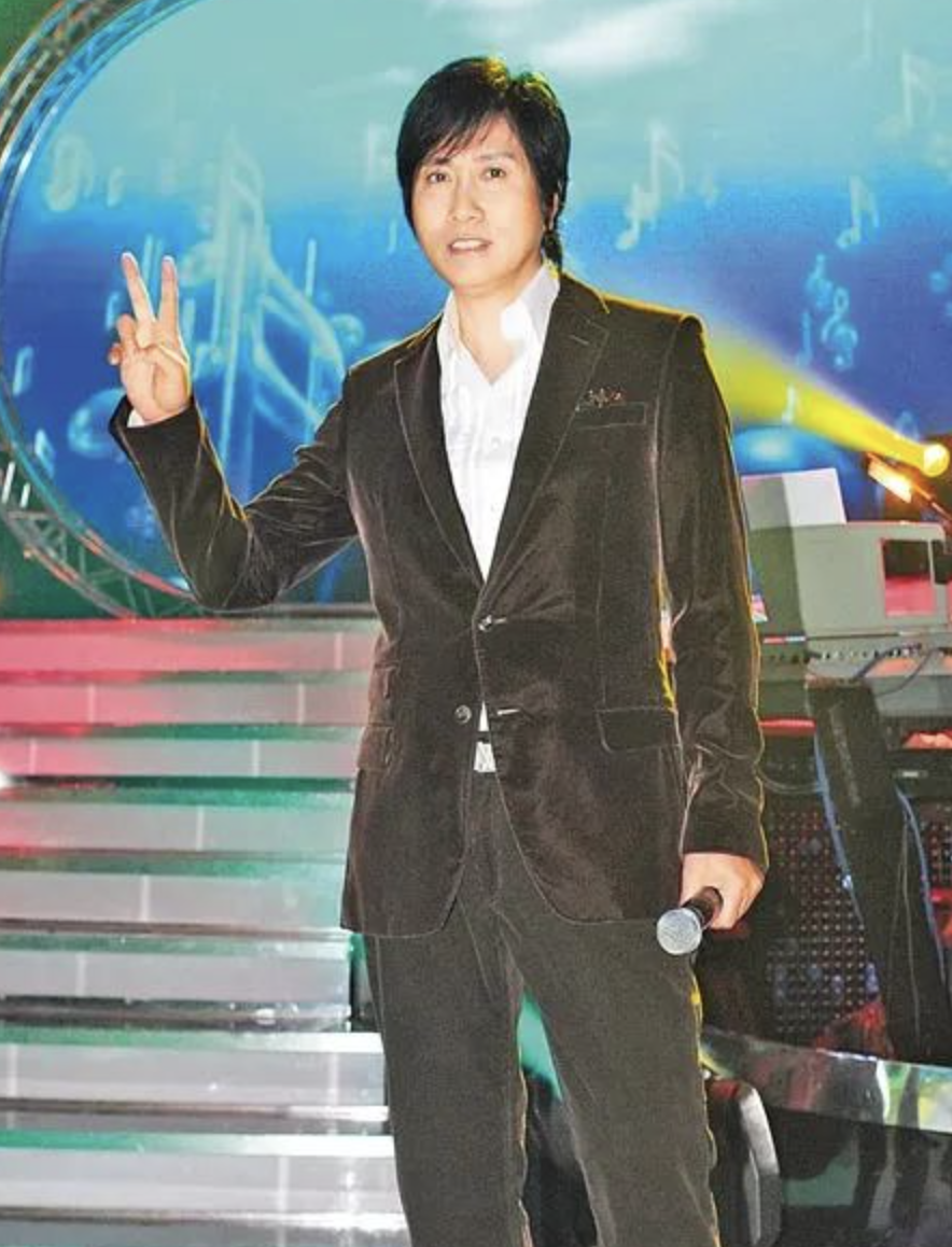 回顾歌手潘安邦为妻子退出歌坛52岁去世骨灰撒入了澎湖湾