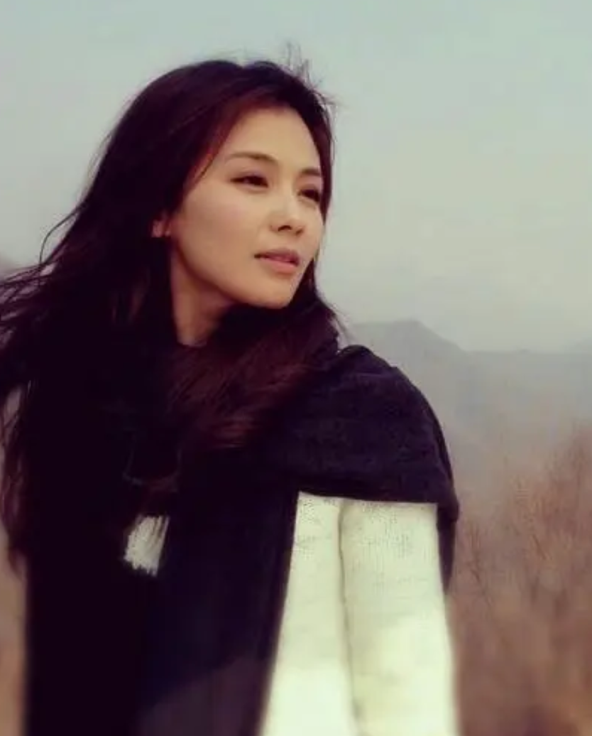 回顾贤惠的刘涛从小家贫又种菜养猪逆袭成名后扶持破产丈夫