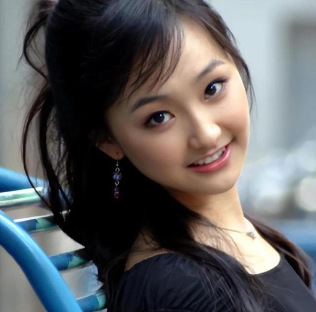 回顾演员辛月:嫁大13岁于震,婚后连生3胎,丈夫一家把她宠成宝