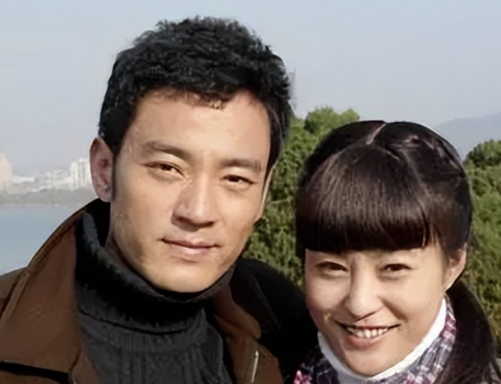 回顾演员李光洁与郝蕾离婚后为何转身娶了小12岁的演员隋雨蒙