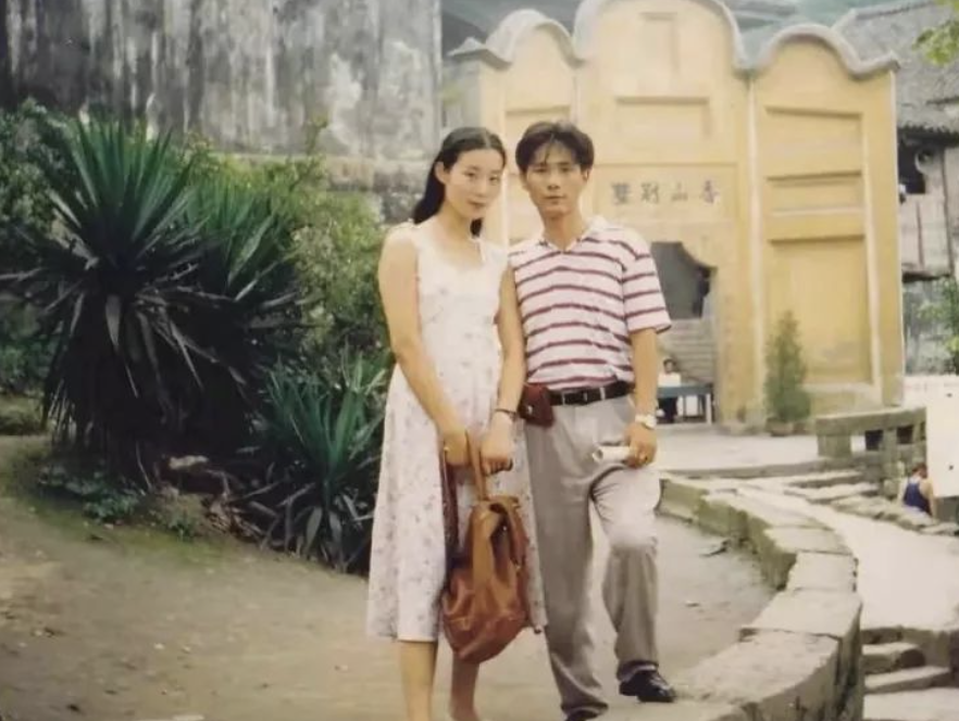 回顾高逸峰我这辈子正确的决定就是娶破产时对我不离不弃的妻子