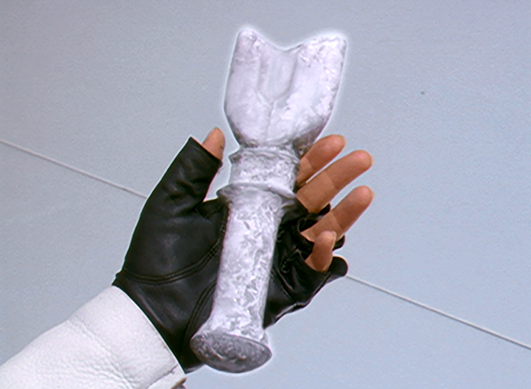 迪迦神光棒,并非只有大古跟正木敬吾碰过,经手的人一共有8个!