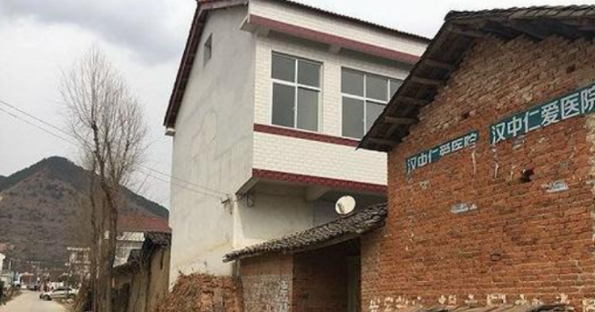 张扣扣家张扣扣不是家里唯一的孩子,他还有一个姐姐,姐姐在几年前就嫁