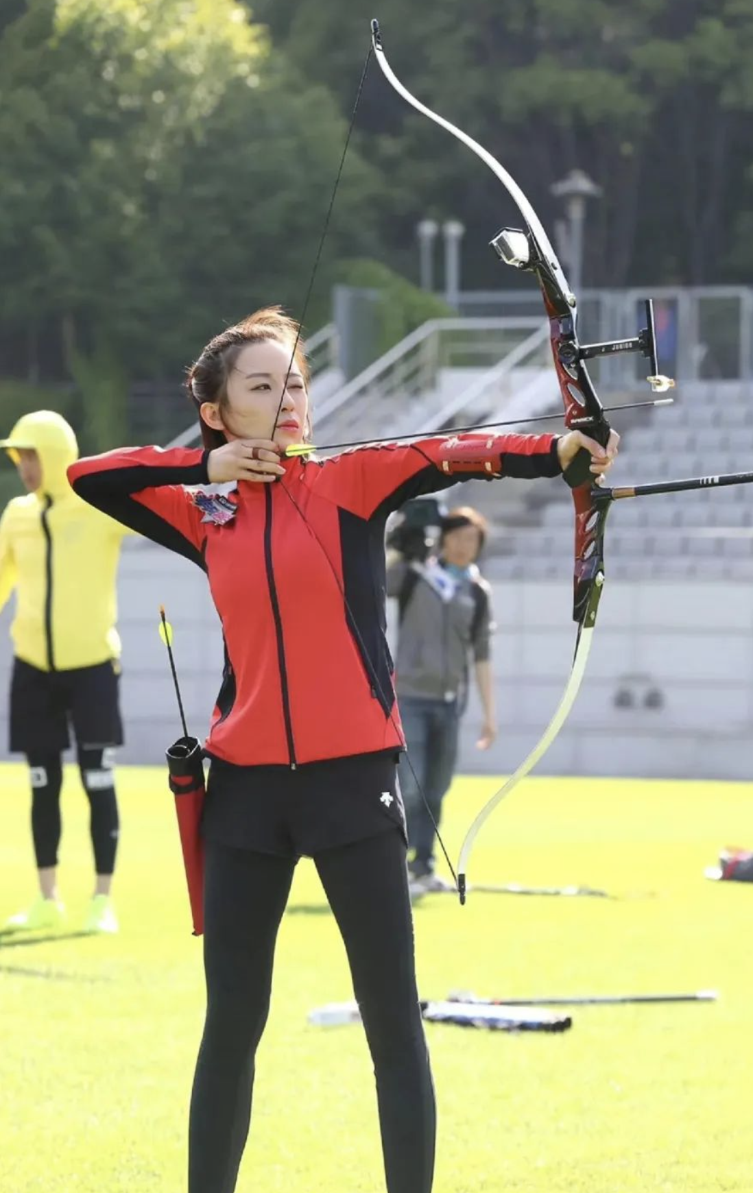 回顾九球天后潘晓婷身家8亿41岁单身一人她在追求什么