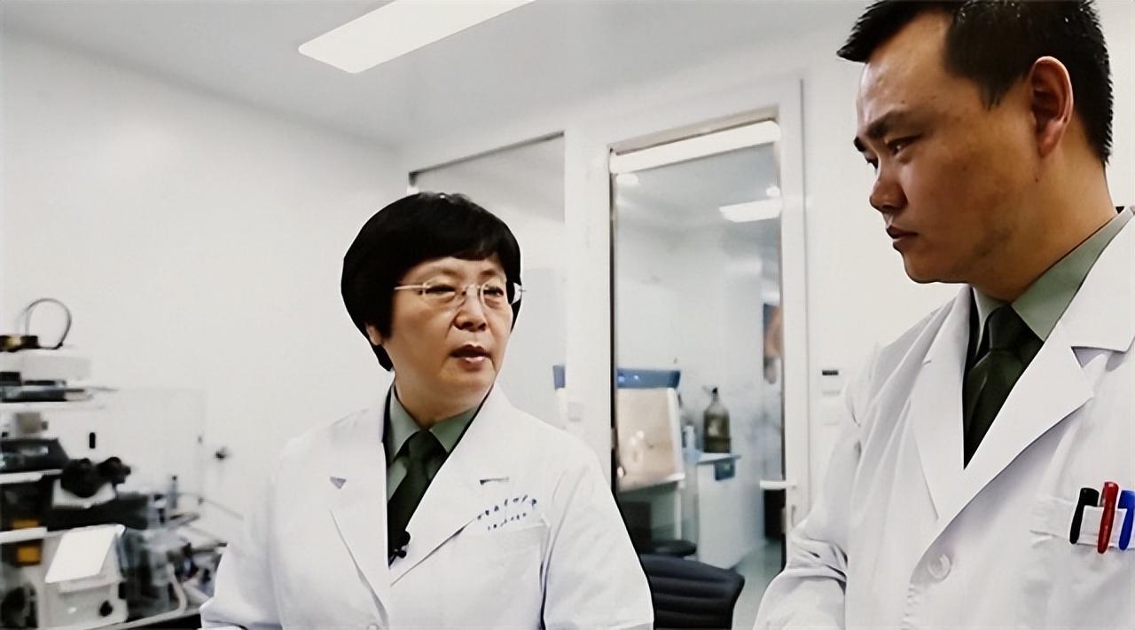 回顾陈薇结婚30年没做过家务丈夫做家务是对她才能的浪费