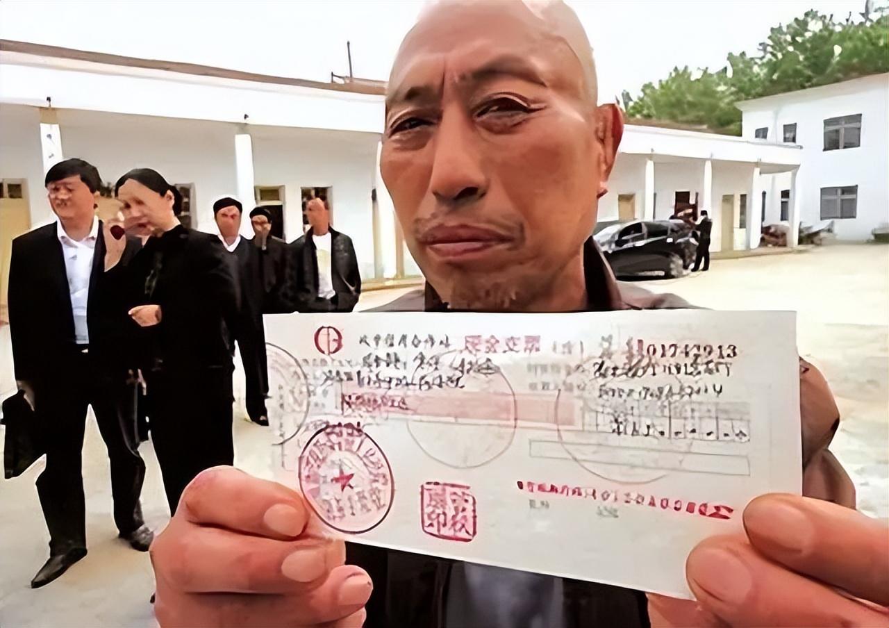 为了调查"赵作海冤案"事件,公安局以及检察院成立了专门的调查小组.