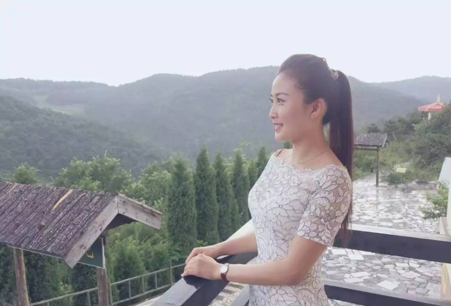 回顾马翠霞出生农村家境贫困登上春晚的背后有艰辛和眼泪