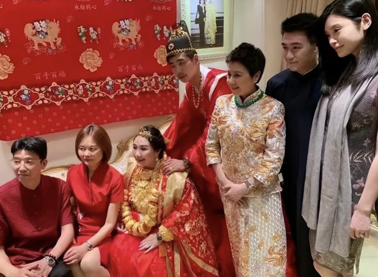 回顾何鸿燊女儿何超盈下嫁哈尔滨小伙母亲陪嫁14亿丈夫不简单