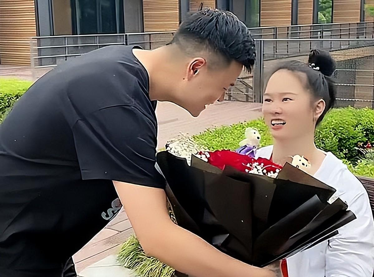 回顾婆婆照顾儿媳能成网红儿媳意外成植物人她2年拍800条视频