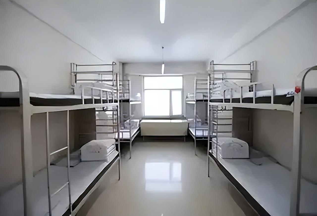 纪实女研究生自缢身亡畸形的孝道成为了压垮她的最后一根稻草