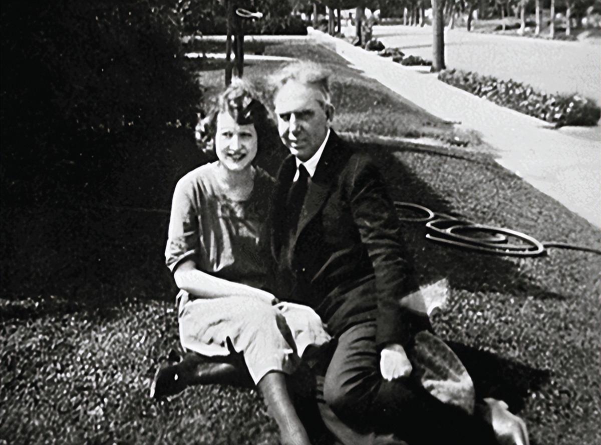 当年买了泰坦尼克号票的8位顶级富豪为何开船前却都没上船