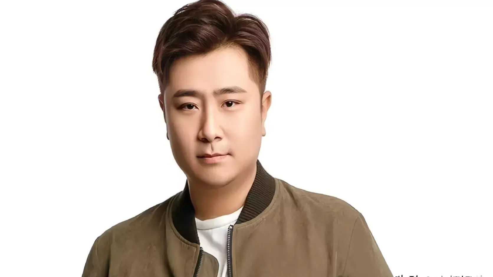 大碗娱乐旗下的六位艺人,各有惧色,备受注目,深受观众们的喜爱