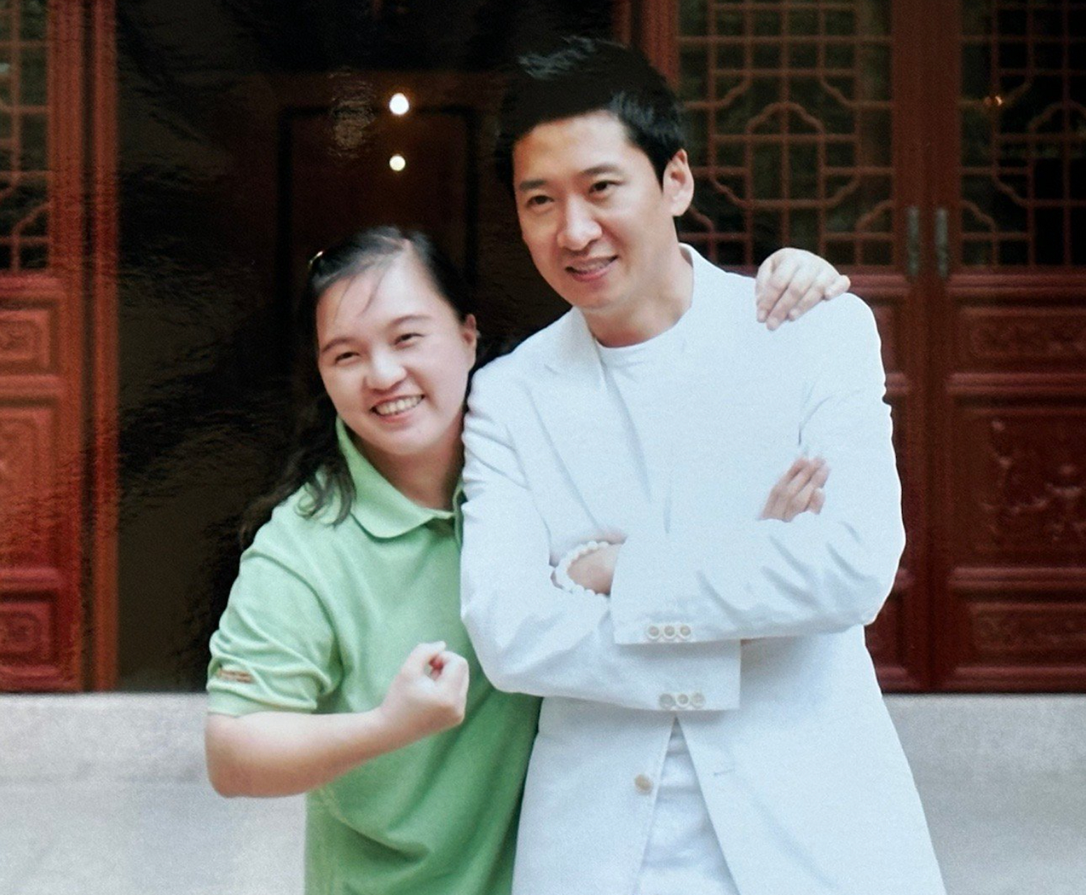 3月26日,"尔康"周杰在社交平台高调发布长文,令人没有想到的是,周杰发