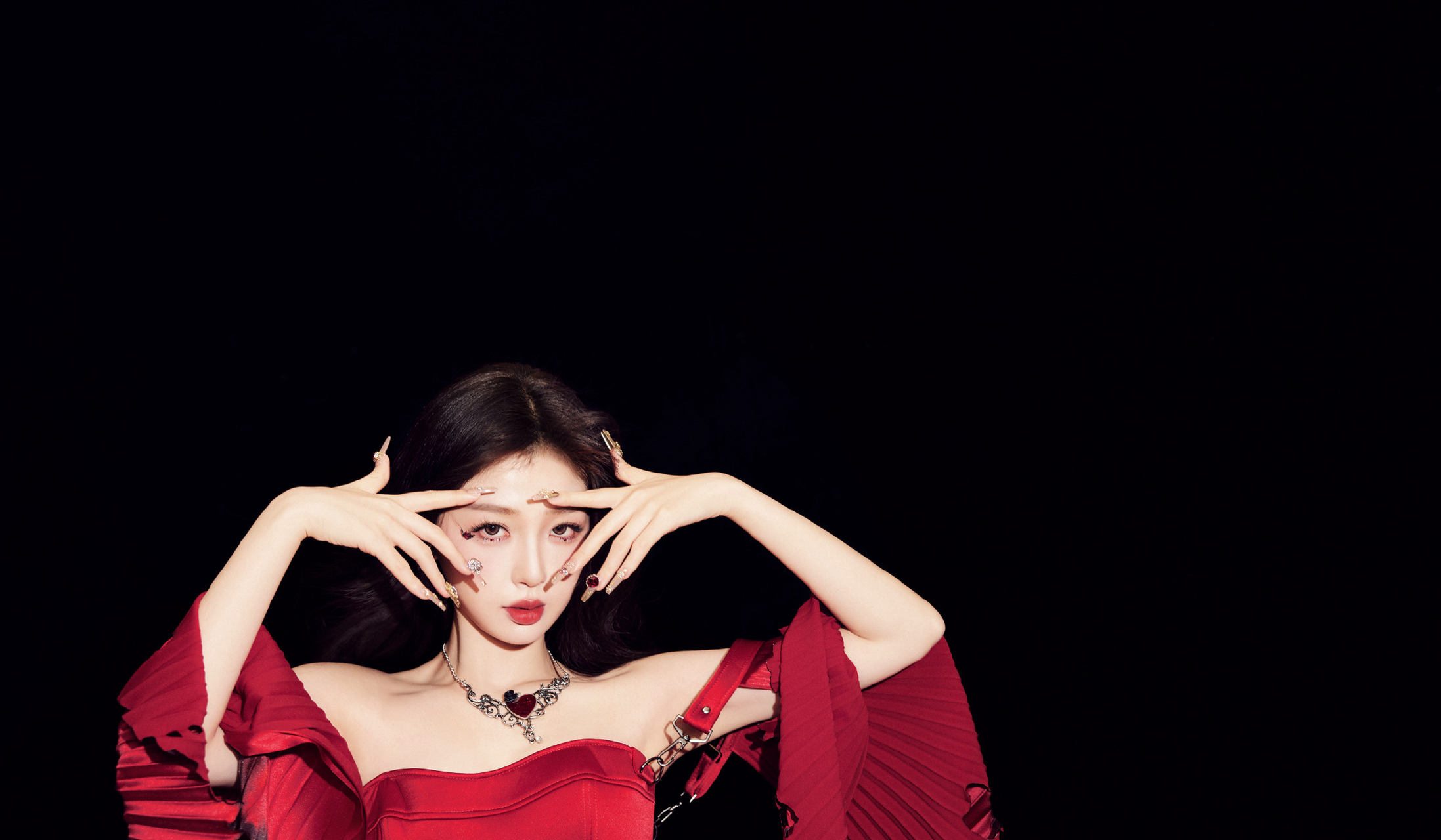 虞书欣gwalla烈焰燃边红裙,热烈迷人