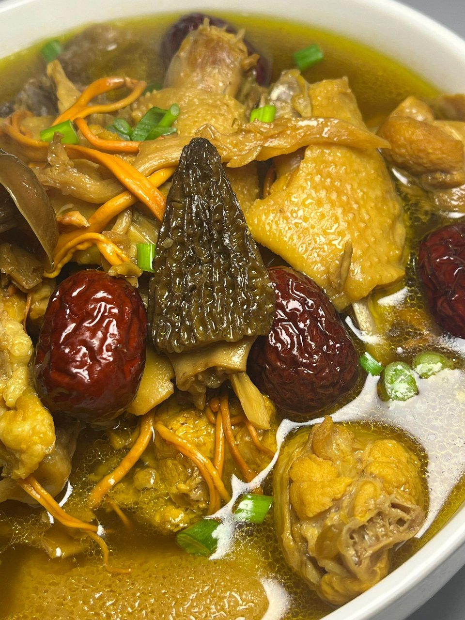 炖鸡怎么炖好吃放什么材料  我超爱的鸡汤做法,简单又好喝!