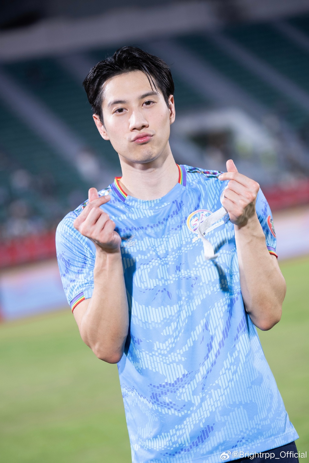 泰剧爱的香气男演员bright rapheephong上周末帅气亮相