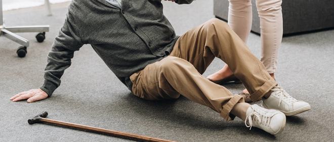 帕金森病人不慎摔倒,竟有这些意想不到的后果!