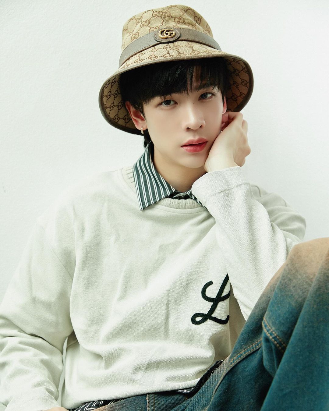 满脸胶原蛋白的00后小鲜肉,帅气的肌肉型男,成为迷人小网红!