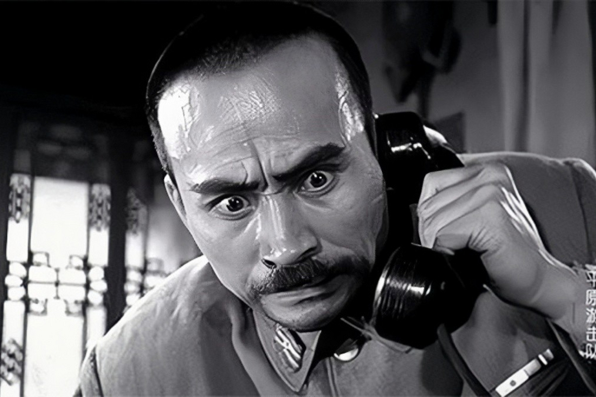 方化是著名演员,以饰演反派角色著称,如日本军官和汉奸等.