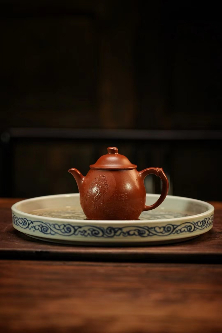 祥云八宝观自在 本色泥绘#宜兴紫砂壶# #紫砂壶# #全手工