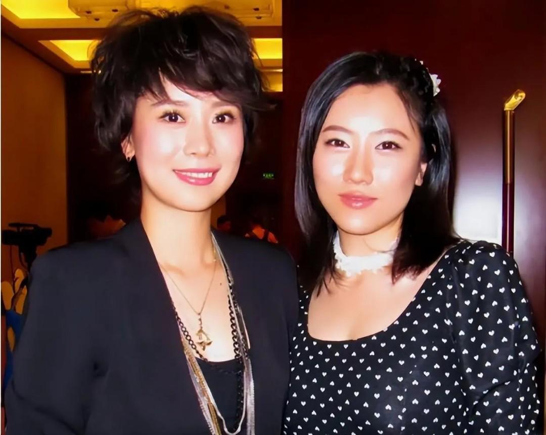 回顾王博谷嫁小七岁巴图生两子与强势婆婆宋丹丹亲如姐妹