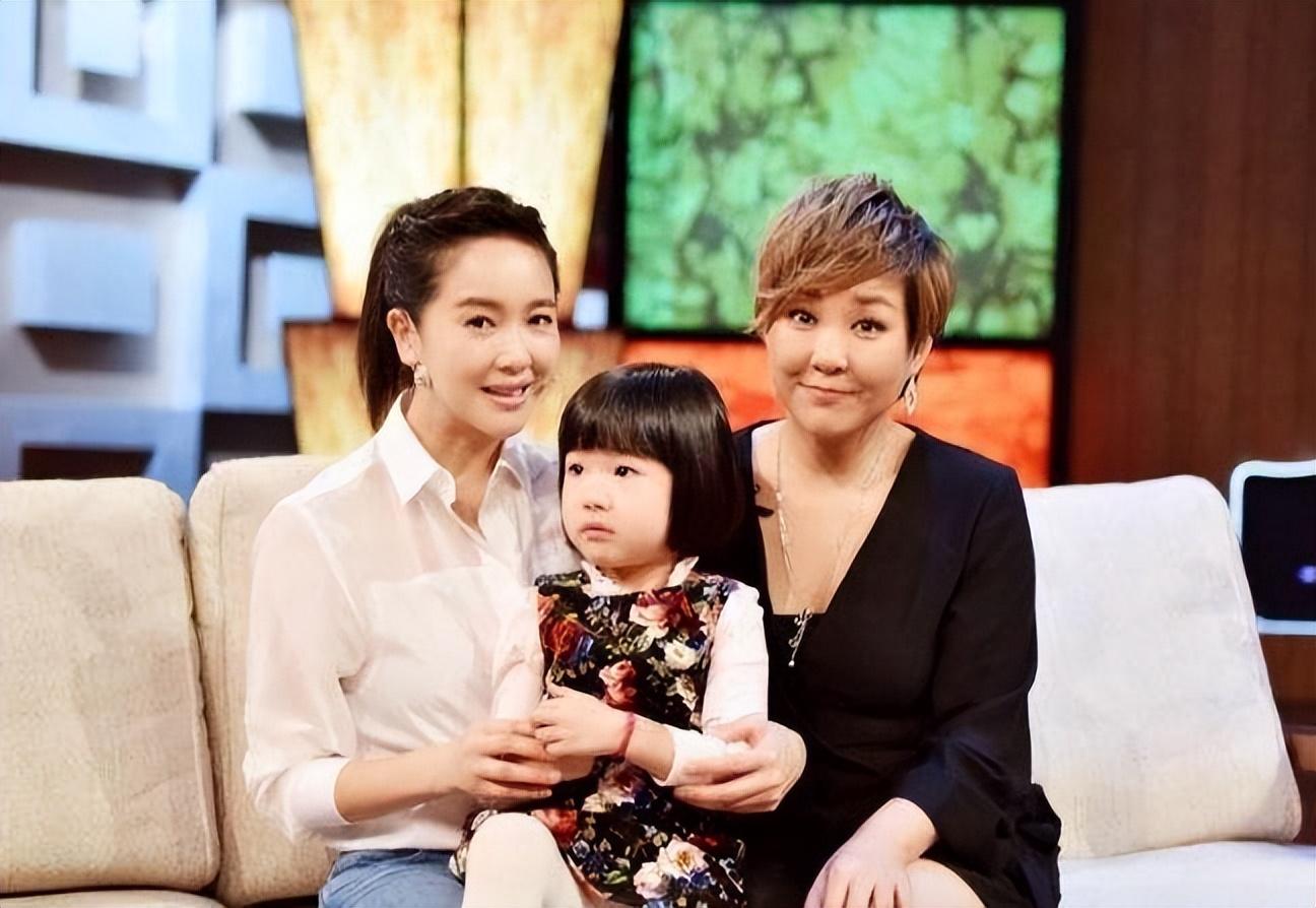 回顾左小青嫁大20岁富商历经11年婚姻爱情变友情无怨无悔