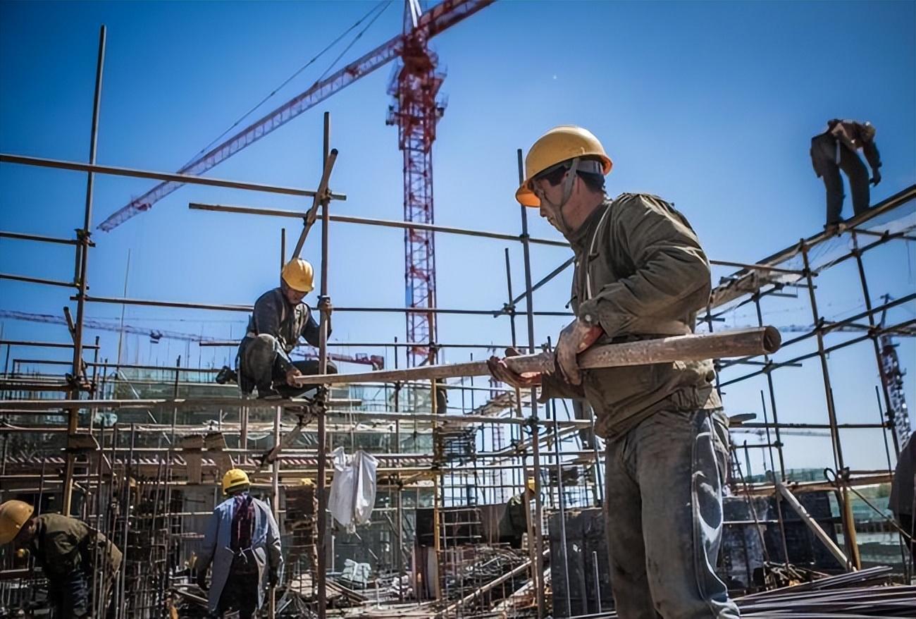 1999年抢劫银行208万22年后被捕已成亿万富翁他的资产属于谁