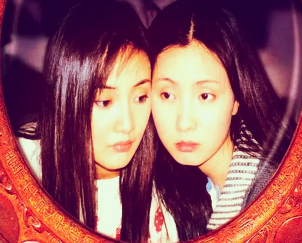 回顾演员牛莉嫁梦中情人恩爱25年婚后生一女幸福美满