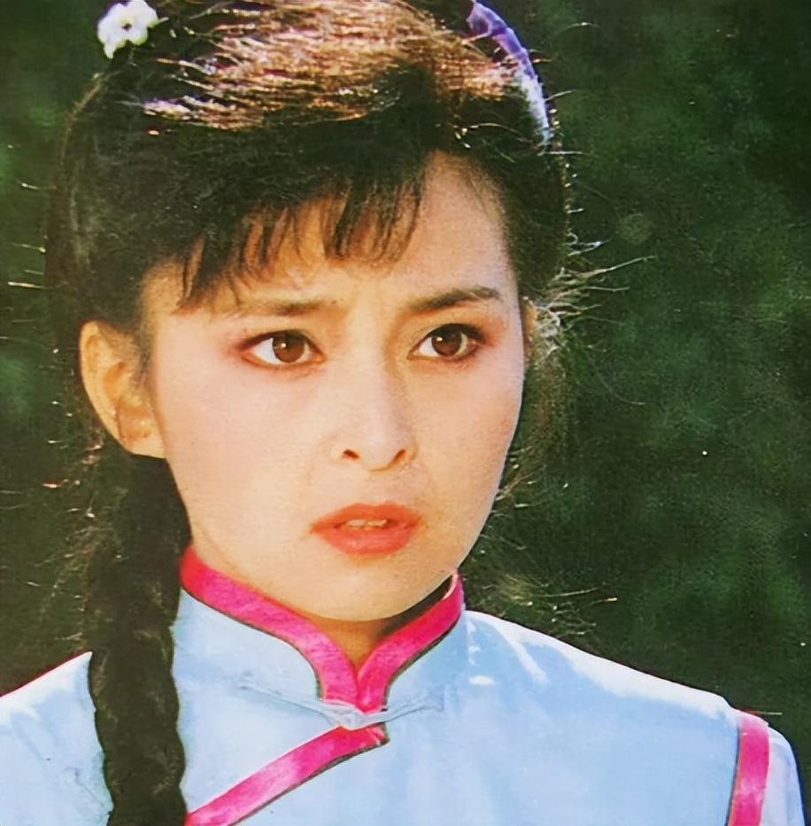 《江湖恩仇录》是何音的出名代表作,在这之前,她只是一名与可爱孩子