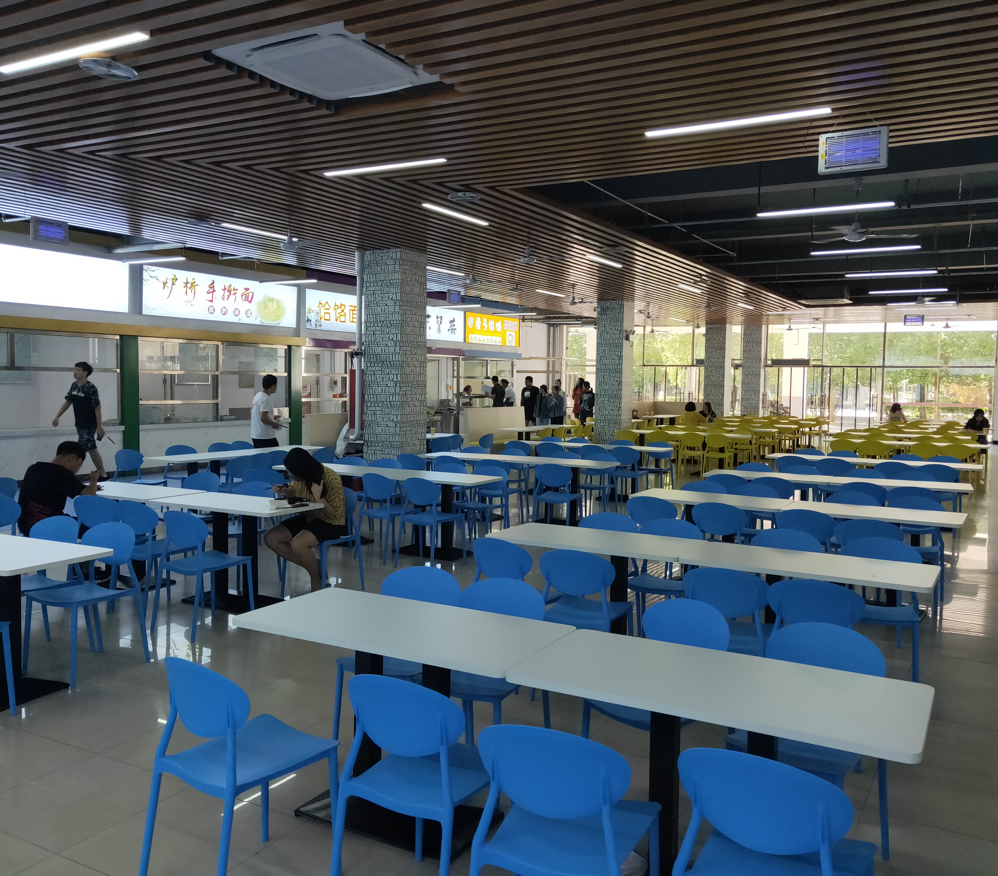 饭堂承包专业餐饮公司为您打造健康美味的饮食环境