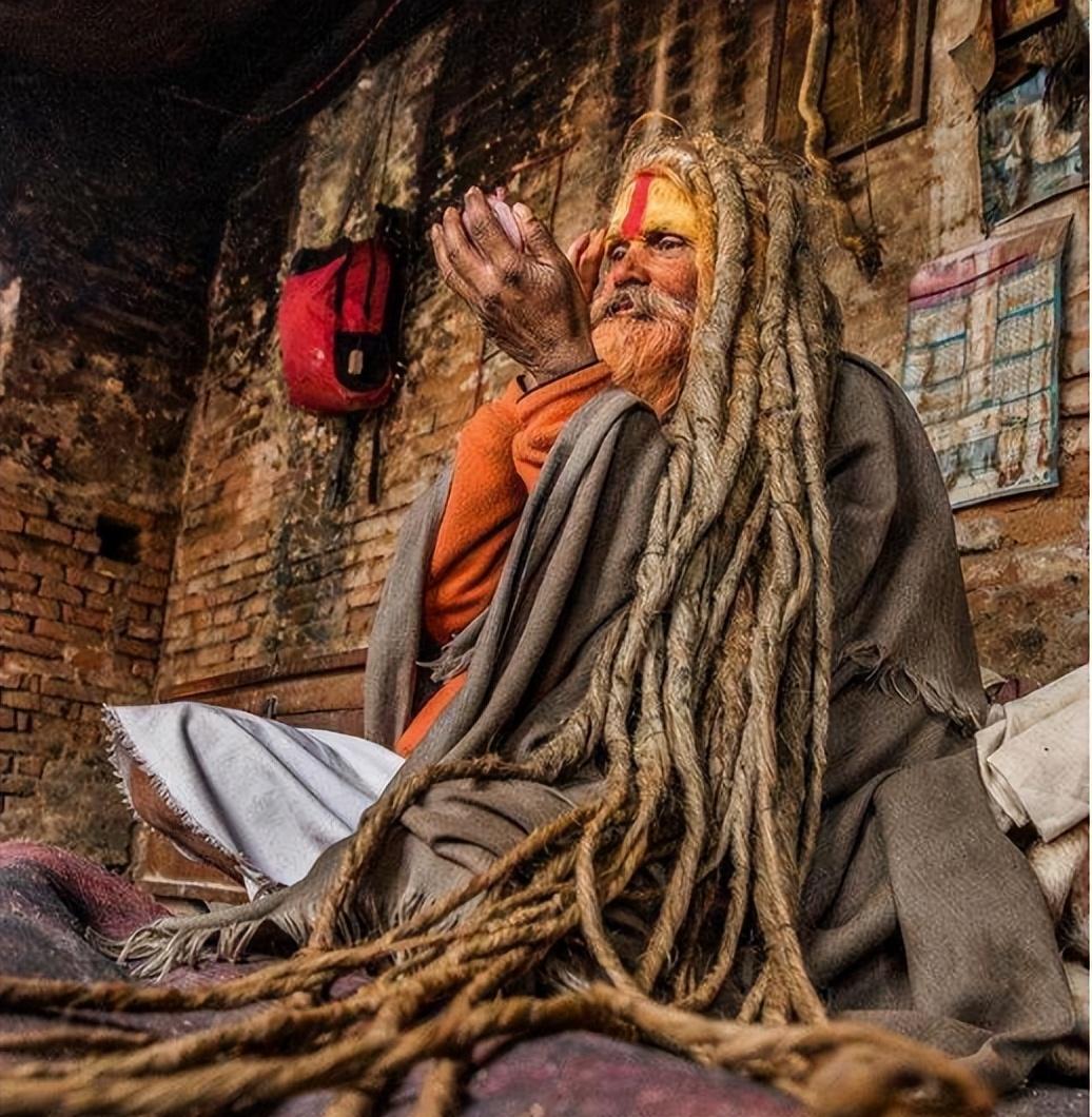 回顾:苦行僧78年不吃不喝?军方监控拍下慢动作,戳穿多年骗局