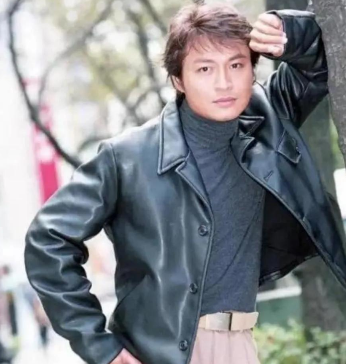 回顾演员吴佳尼当初不顾父母反对嫁大21岁马景涛今她还好吗