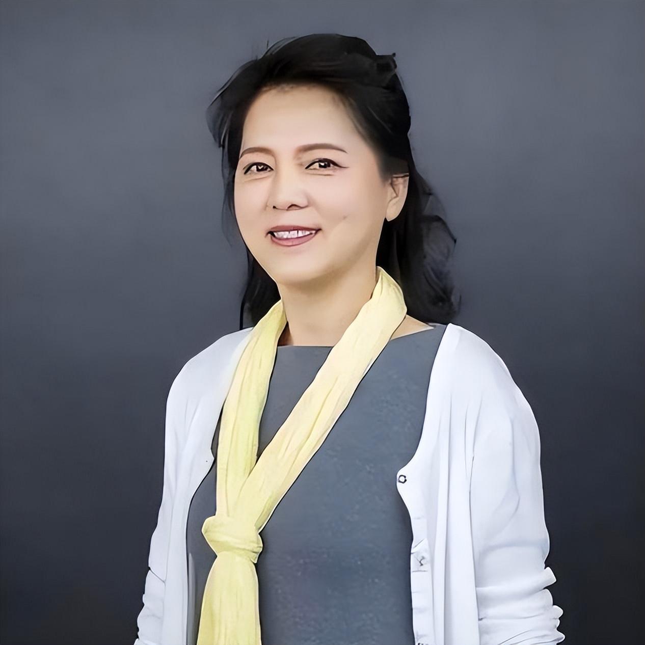 只不过相比于黄梅戏,袁枚更喜欢当影视剧演员