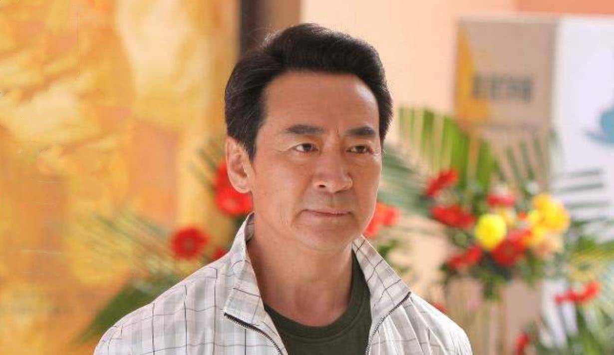 回顾寇振海二婚娶小娇妻比自己岳母年纪还大却坚持尽孝