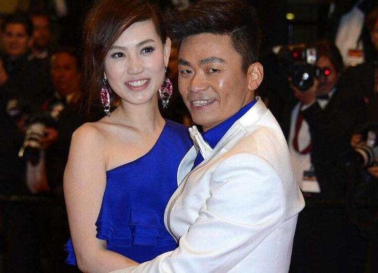 回顾马蓉和王宝强离婚6年了如今生活状况如何了