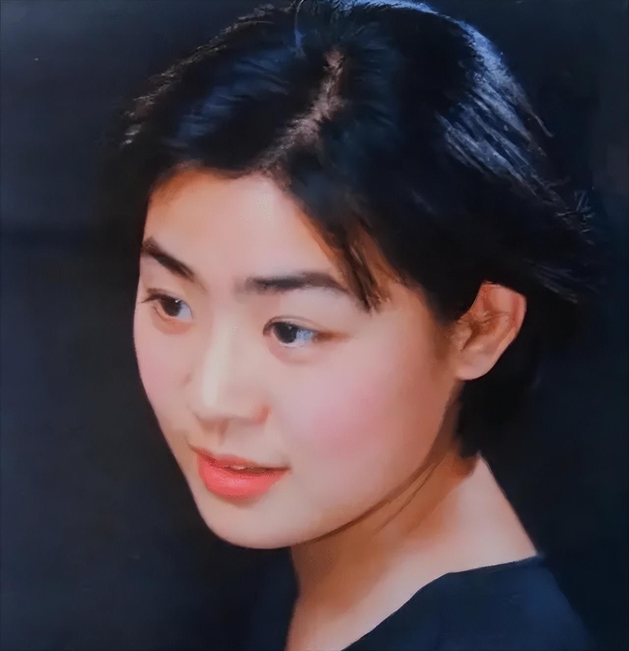 回顾丛珊嫁法国人后离婚带着儿子嫁导演60岁婚姻很幸福