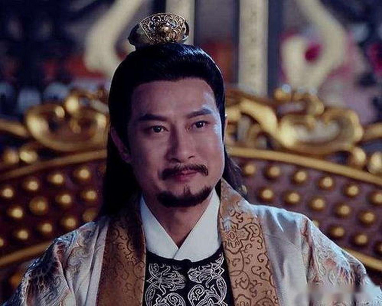 刘义隆也未忘徐羡之,傅亮的拥立之功,晋升司空徐羡之为司徒,卫将军王