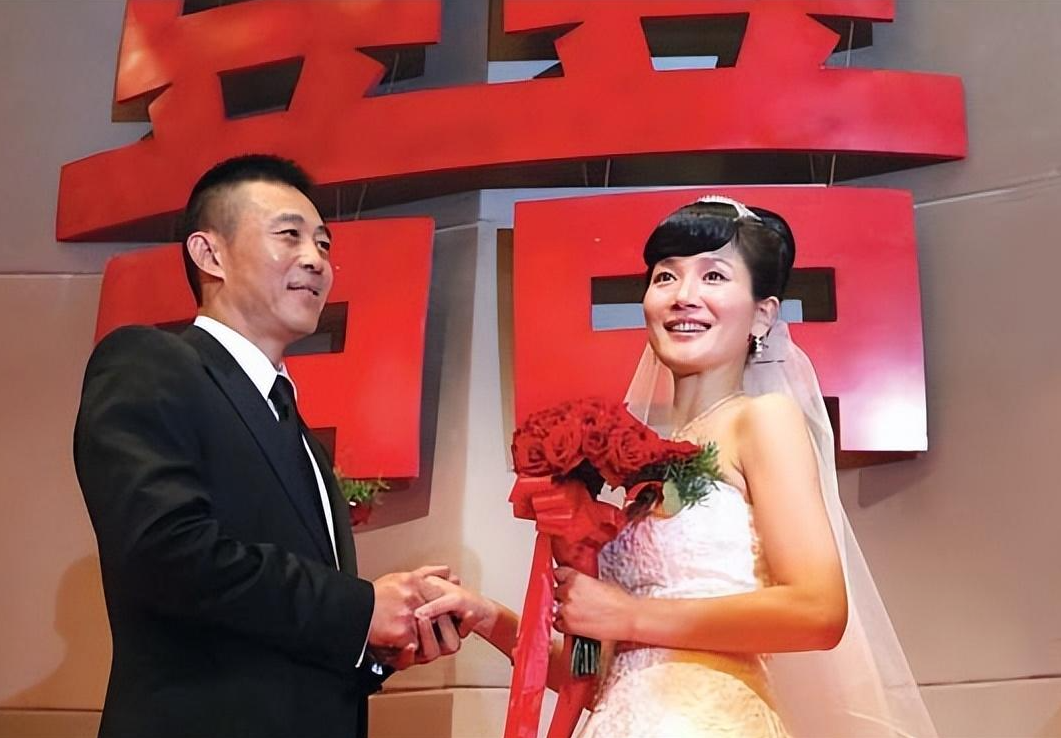 回顾潘雨辰经历失败婚姻离婚后只字不提前夫与女儿相依为命