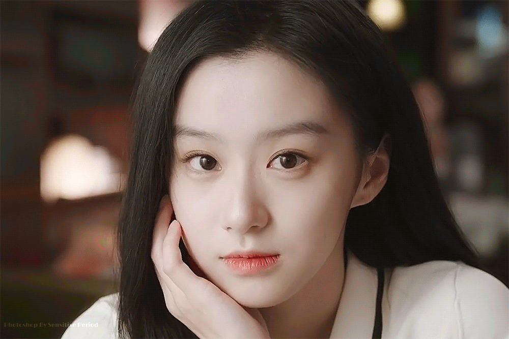 想不通明明长着一张相似脸一个最终成顶流一个却死活红不了