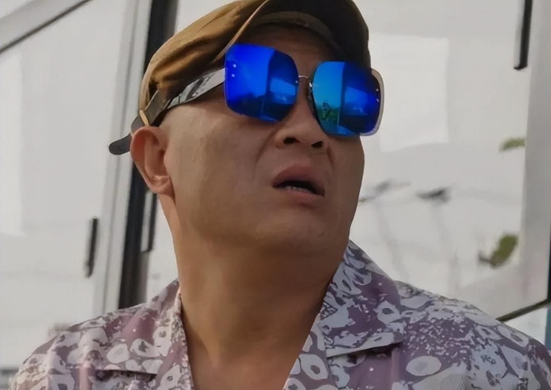 刘能父子",还有"赵四父子",也就是江湖人称尼古拉斯·赵四的刘小光和