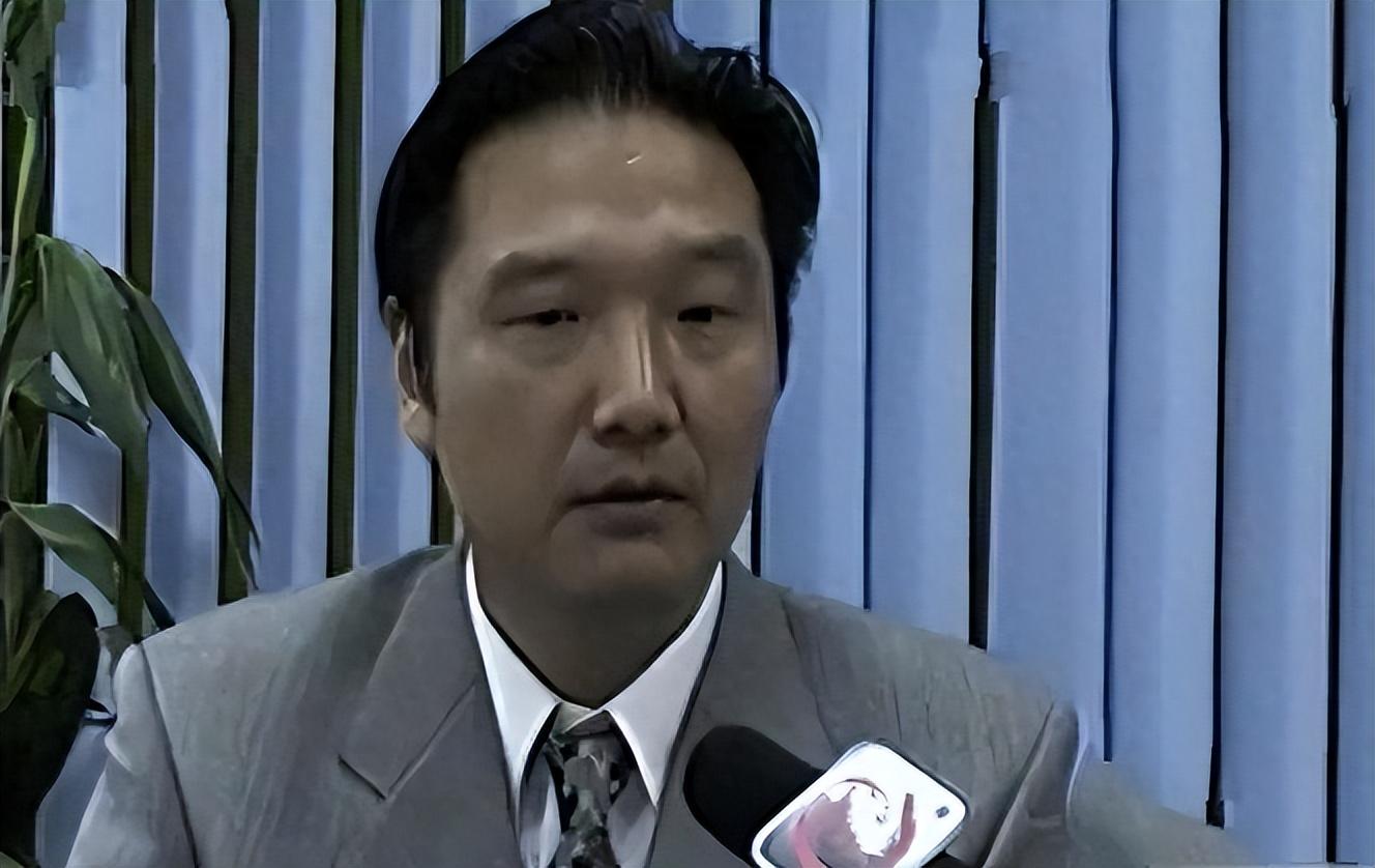 回顾张勇被前女友一篇文章改变人生33年未见依旧在等对方道歉