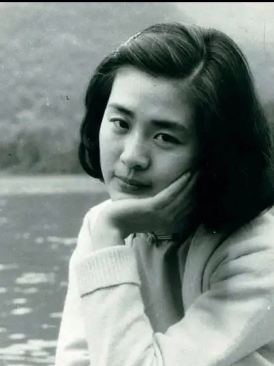 回顾丛珊嫁法国人后离婚带着儿子嫁导演60岁婚姻很幸福