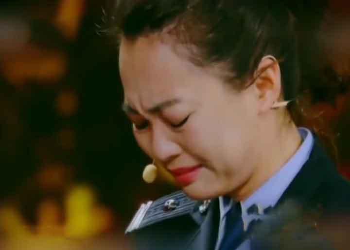 回顾特警执行绝密任务失联86天后妻子收6个字短信嚎啕大哭