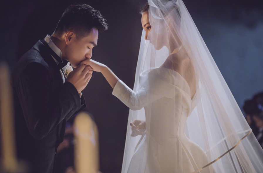 回顾张馨予一手烂牌打出王炸婚后的她让多少人羡慕