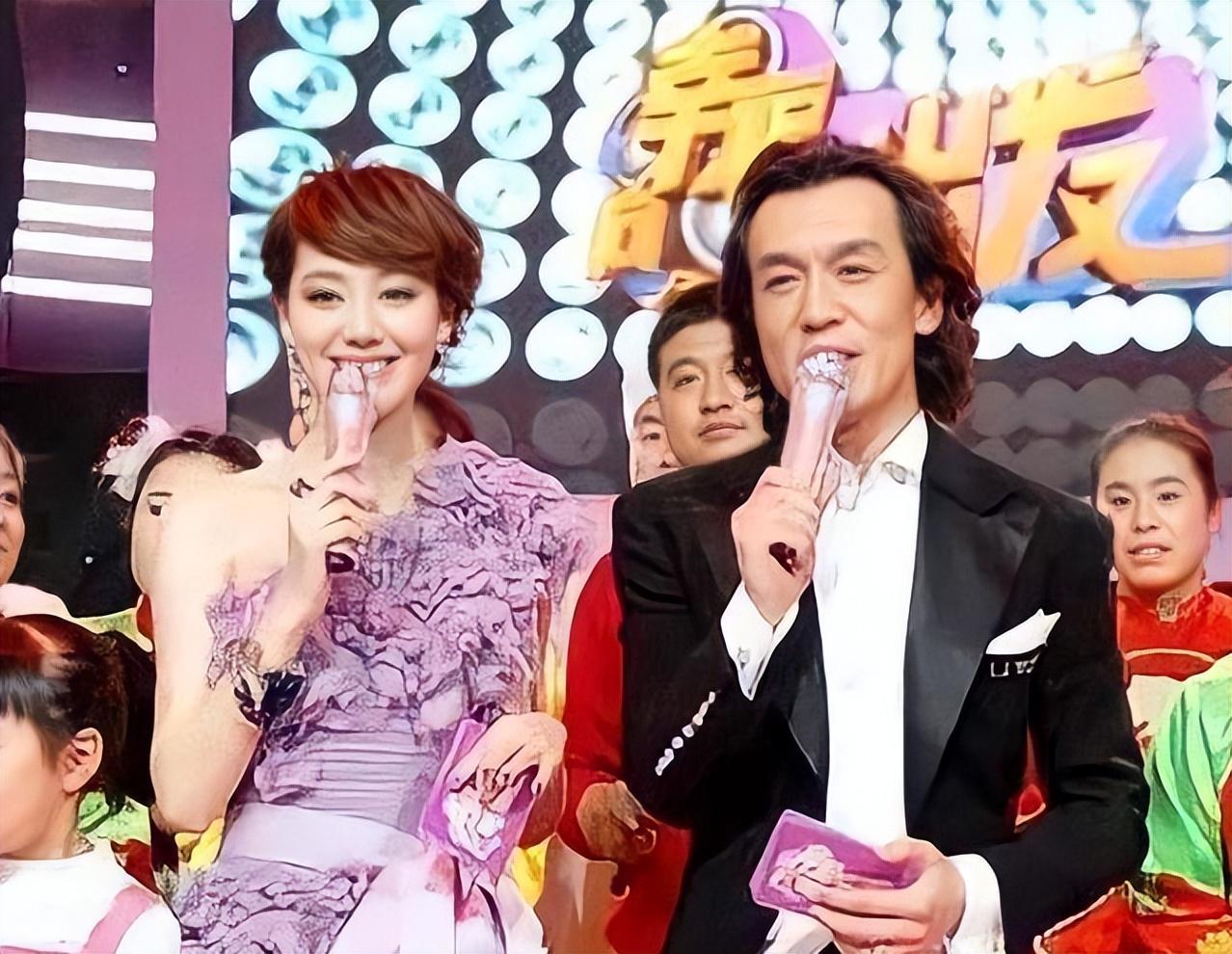 回顾主持王冠曾和曹可凡传绯闻38岁依旧单身婚姻让父母担忧